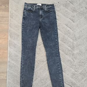 Frame Denim Dark Blue Skinny Jeans!!